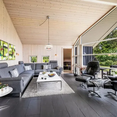 Fritzi - 1-7km From The Sea By Interhome