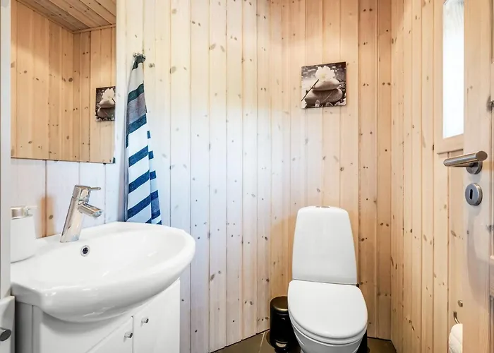 Semesterbostad Fritzi - 1-7km From The Sea By Interhome Blåvand