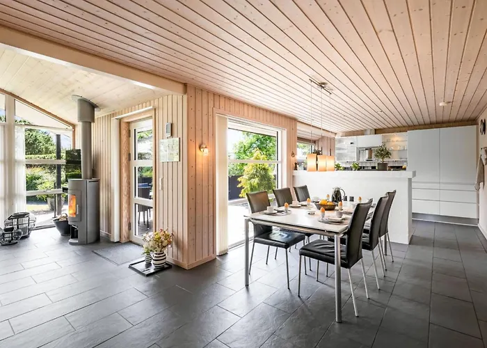 Semesterbostad Fritzi - 1-7km From The Sea By Interhome Blåvand