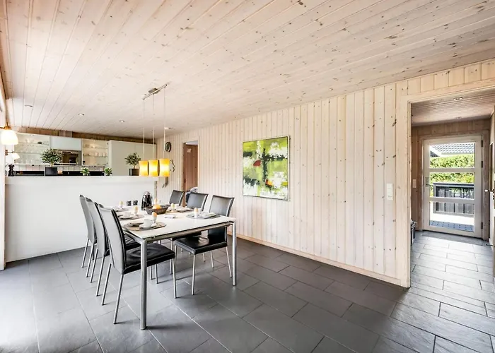 Semesterbostad Fritzi - 1-7km From The Sea By Interhome Blåvand