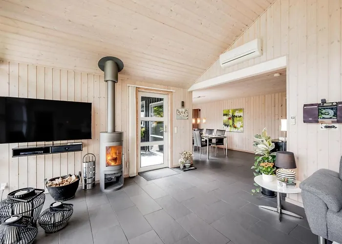 Semesterbostad Fritzi - 1-7km From The Sea By Interhome Blåvand